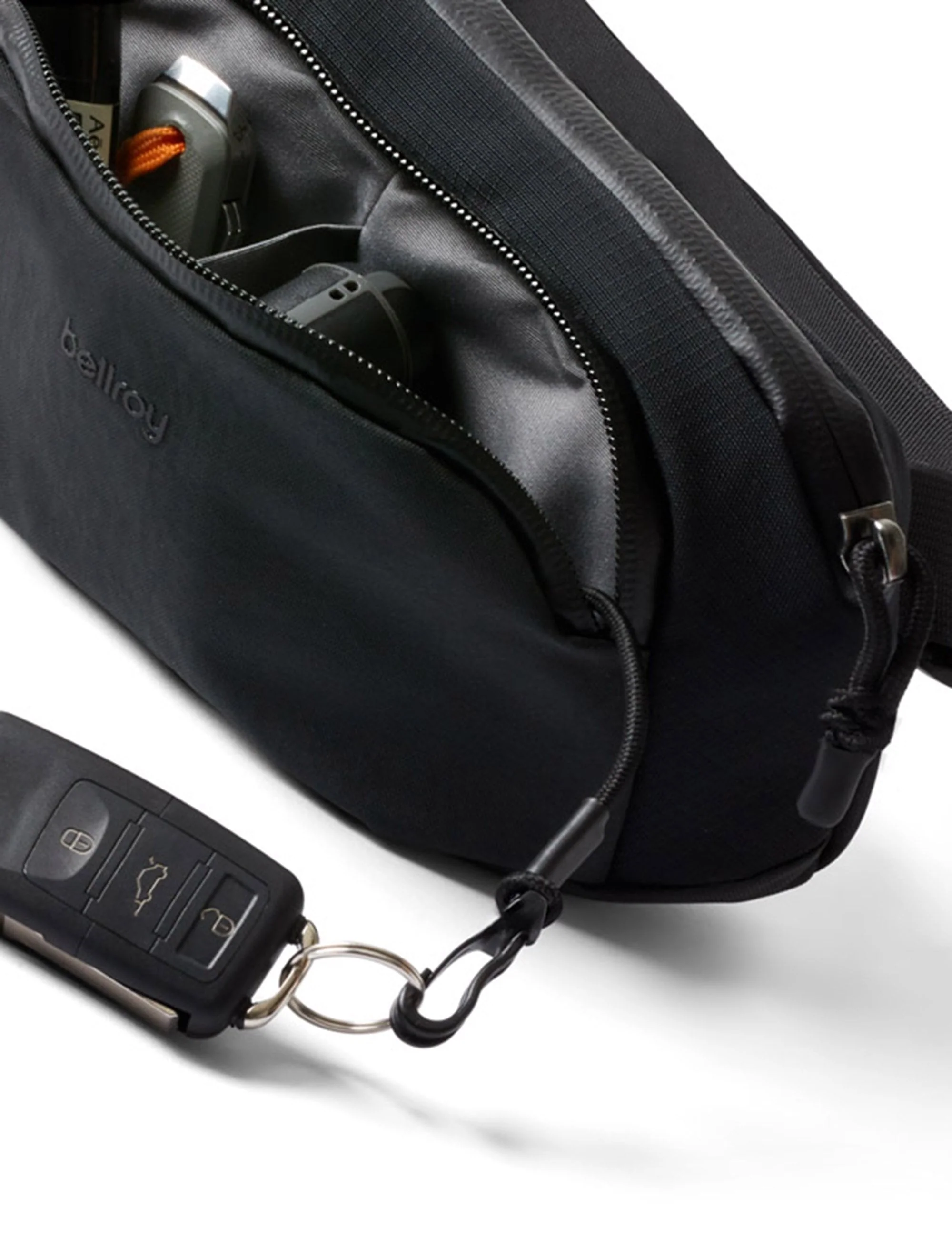 Venture 1.5L Hip Pack - Black - Image 5