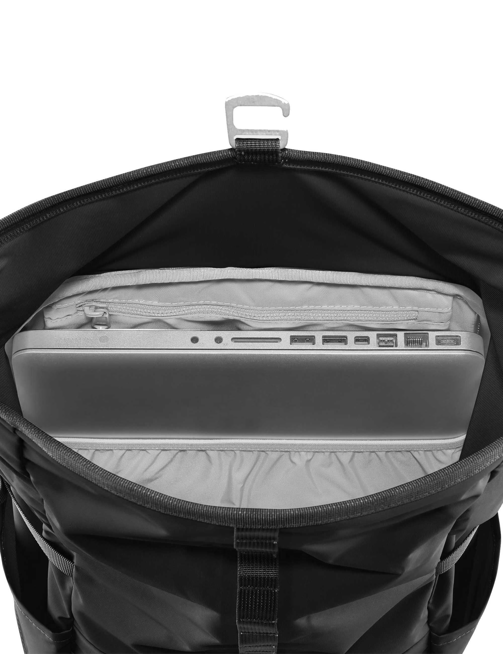 High Coast 24L Foldsack - Shark Grey - Image 9