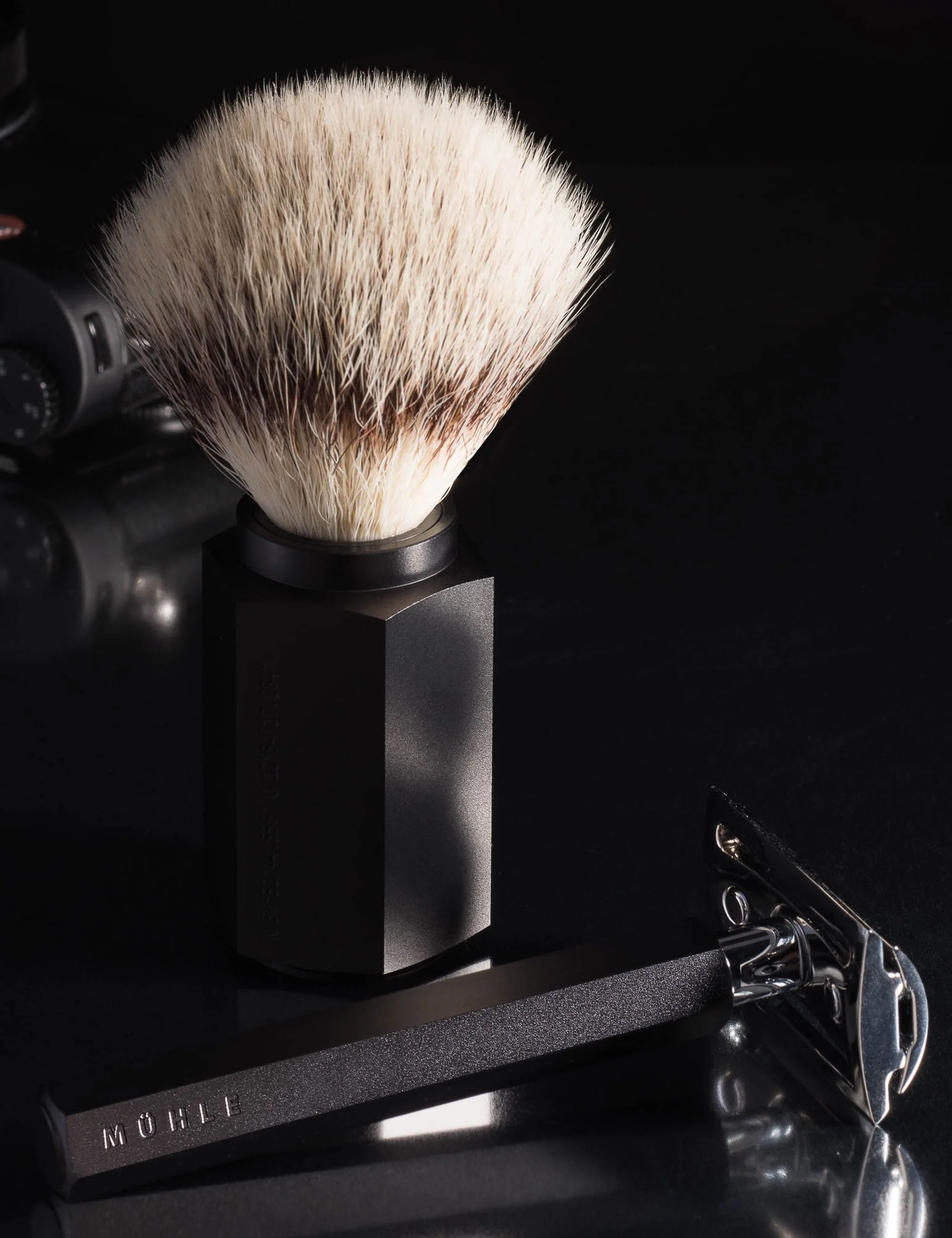 HEXAGON Silvertip Fibre 3-Piece Shaving Set - Graphite - Image 11